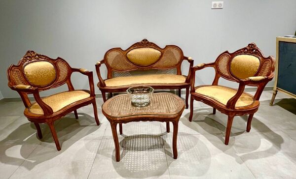 Salon Louis XVI, quatre pièces cannelé et mouluré