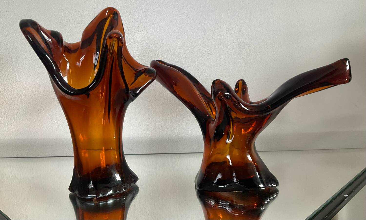 Duo de vases vintage en pâte de verre ambré