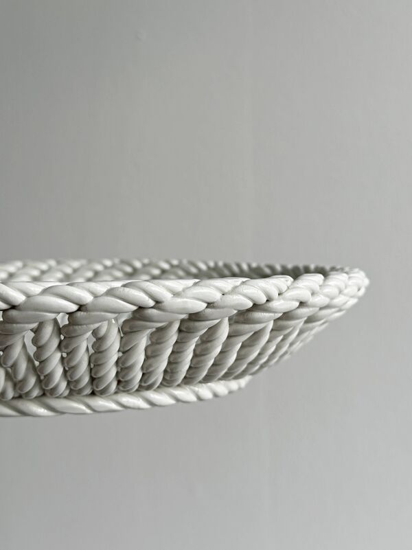 Corbeille à pain en porcelaine blanche tressée