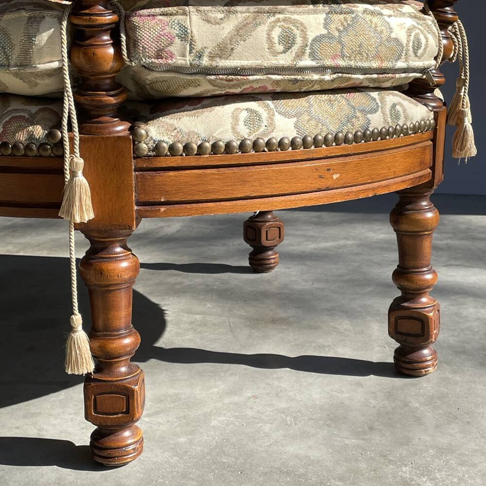 Giorgetti / classic armchair in art deco style / italy 1975s