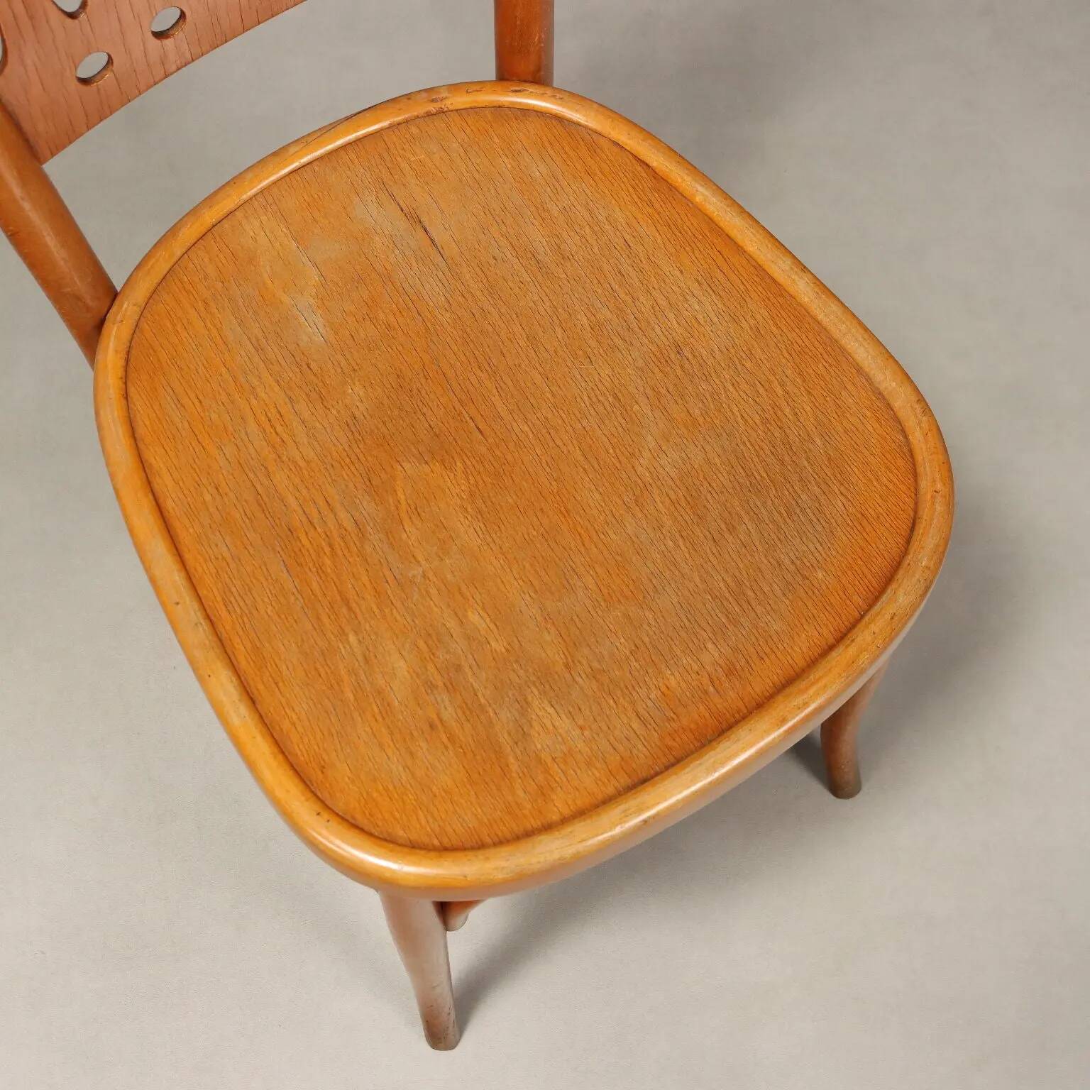 Paire de chaises en hêtre courbé