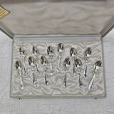 Silver-plated metal cutlery set of 12 teaspoons