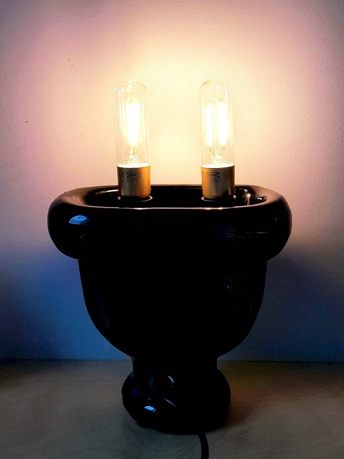Lampe prise de courant en céramique 1980 vintage noir