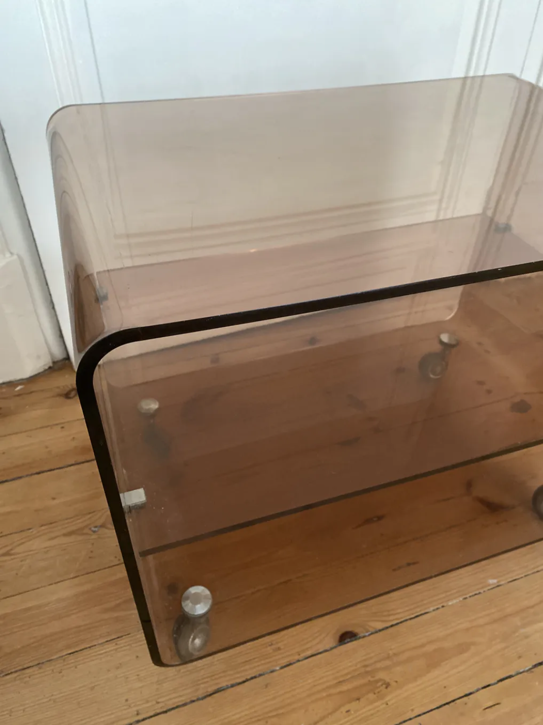 Serving Michel Dumas