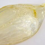 Plat coupe oiseau, en verre cristallin jaune pâle