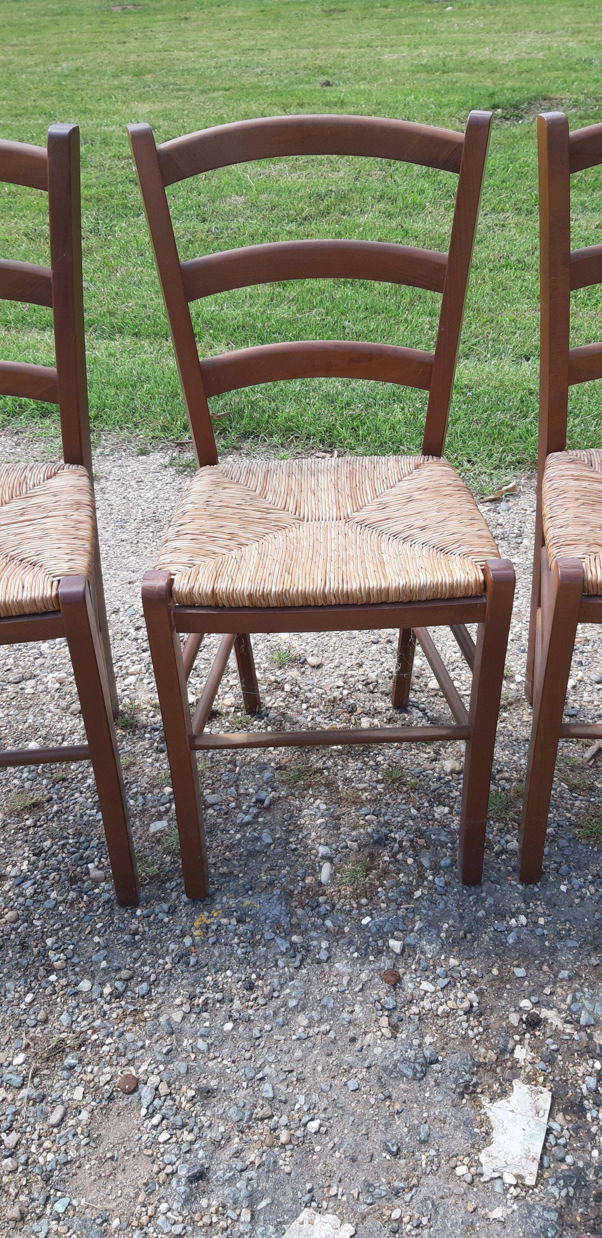 6 antique mulched chairs