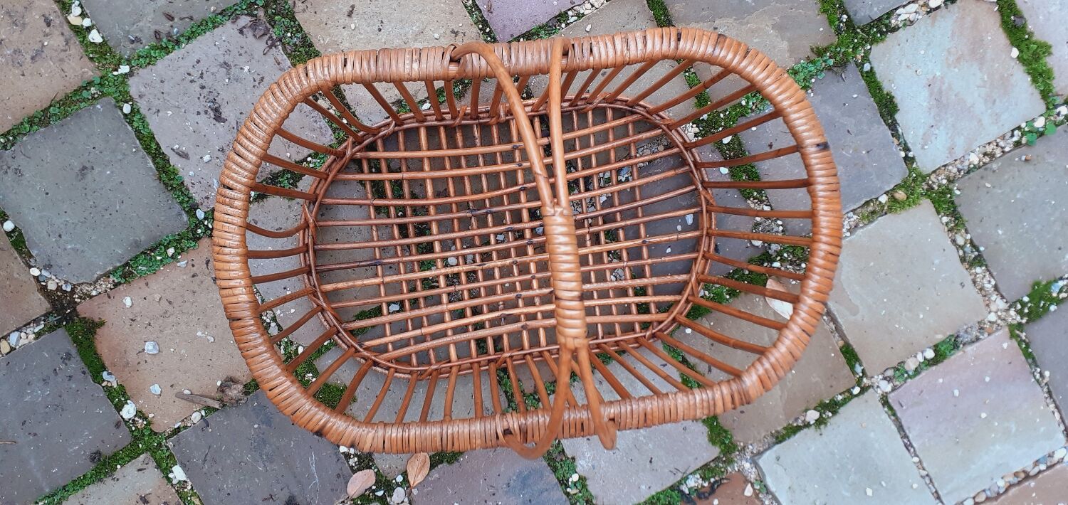 Vintage rattan basket from the 50s