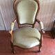 Fauteuil cabriolet velours vert amande