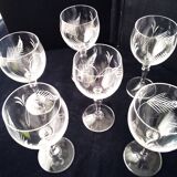 6 crystal wine glasses with a frosted design