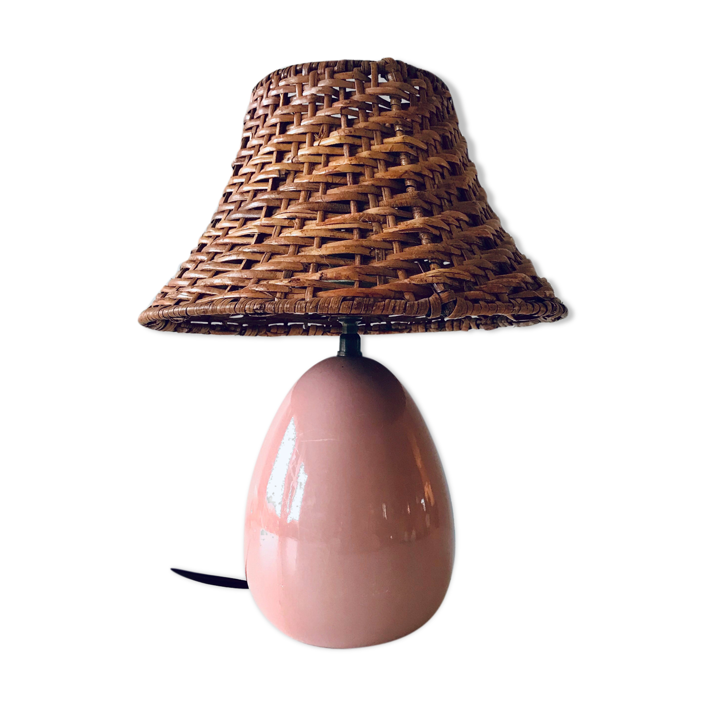 Pink rattan lamp