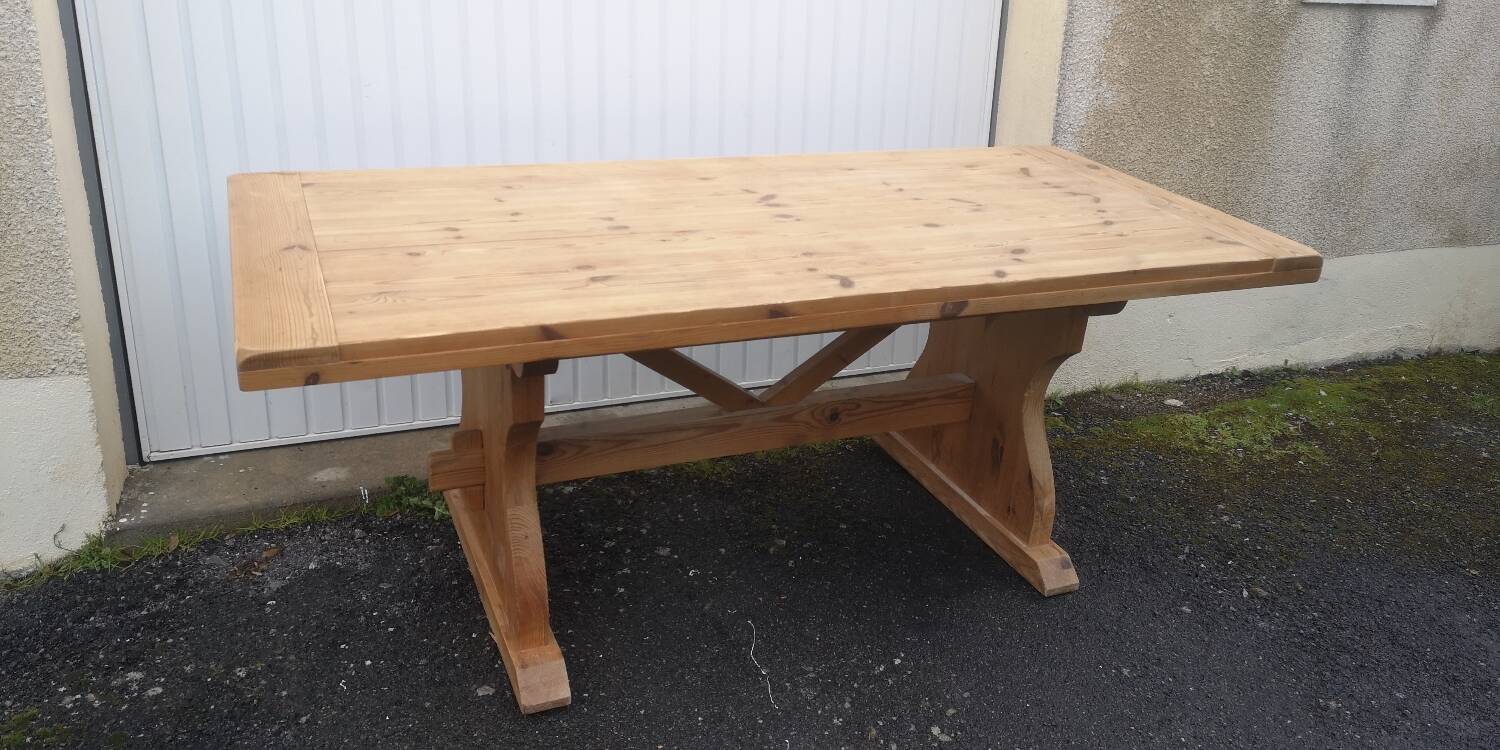 Monastery Farm Table