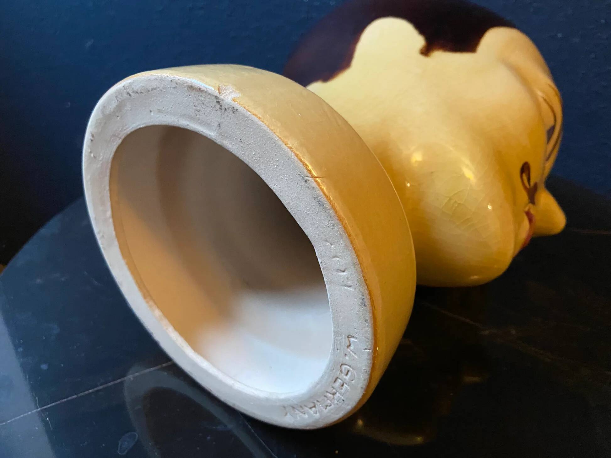 Exhibition head in West German pottery by Scheurich model 701