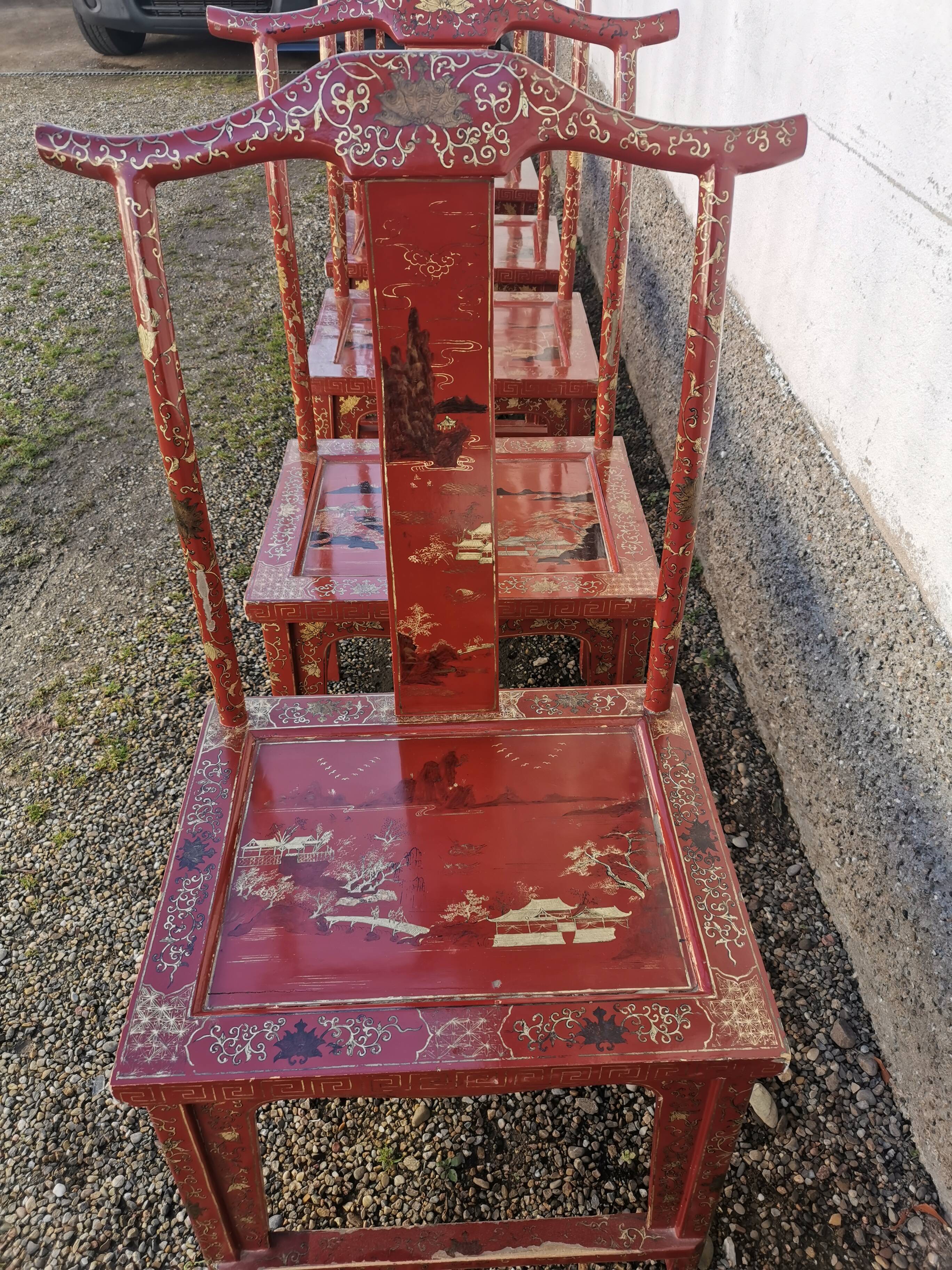Chaises chinoises du début XXEME siècle en bois laqué