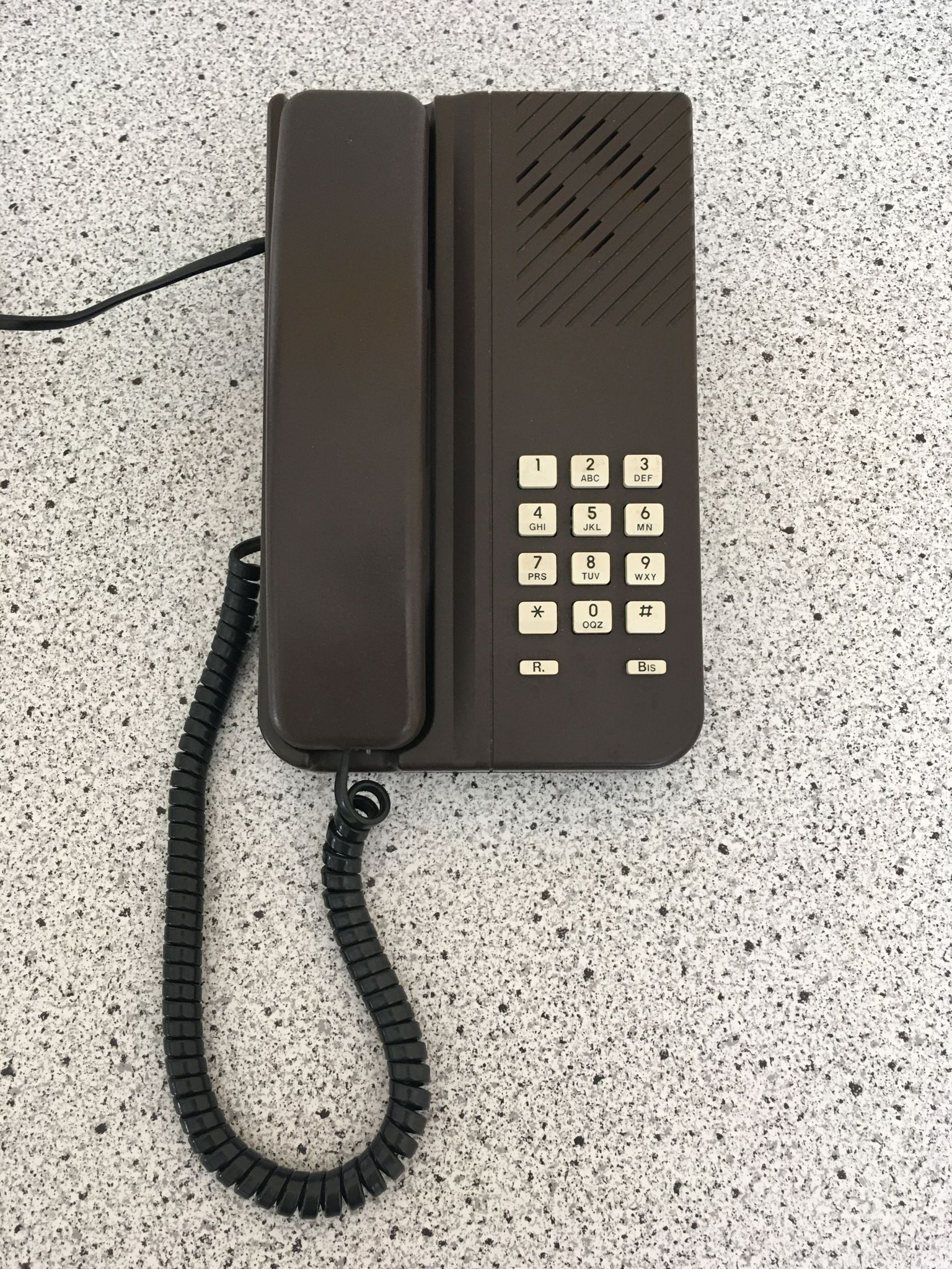 Téléphone à touches matra brun