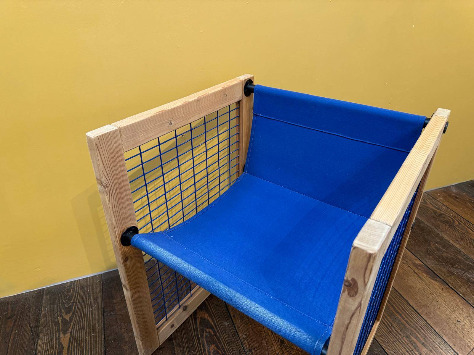 Contemporary chair
