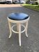 Tabouret rond en bois courbé blanc et cuir noir