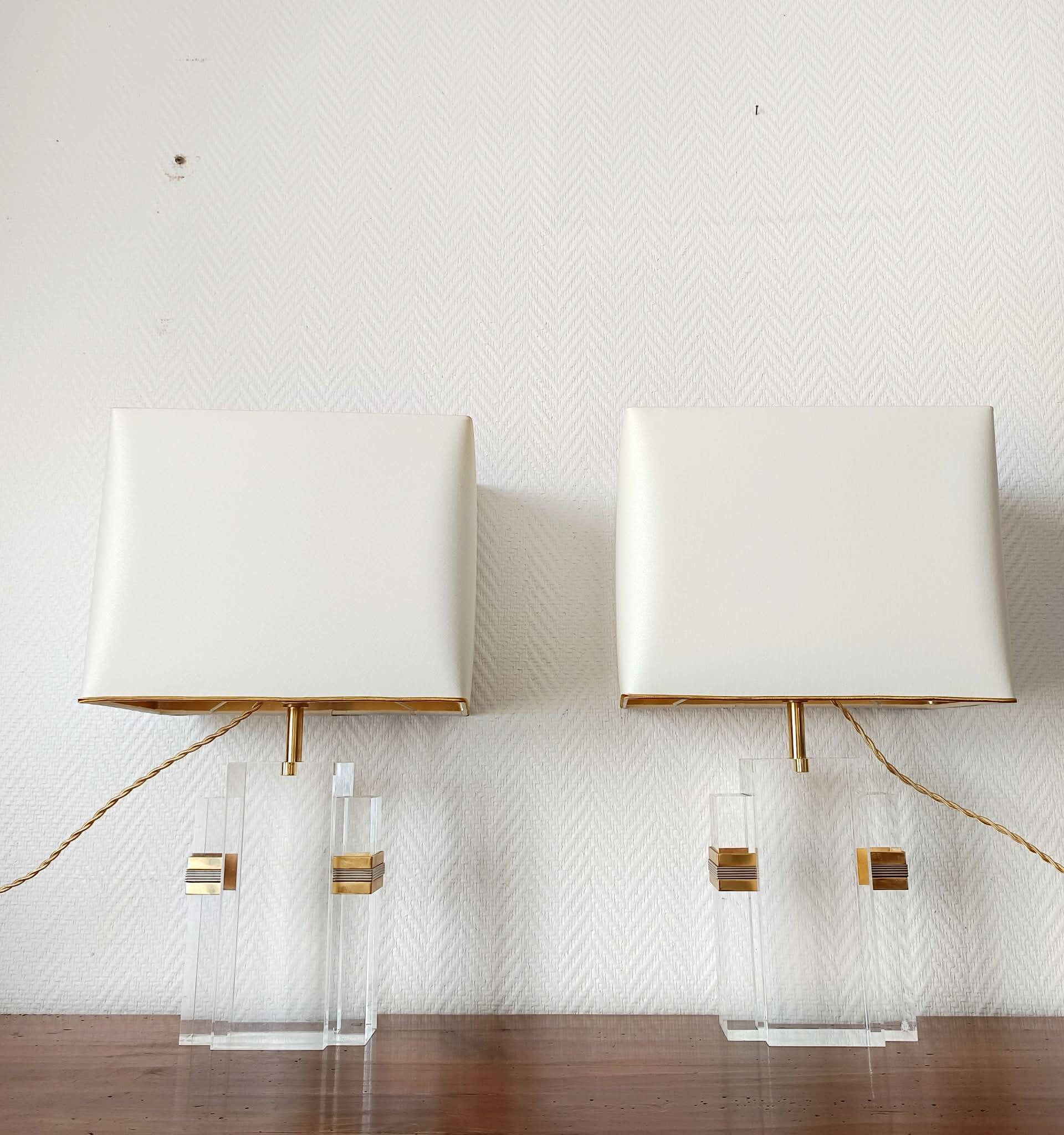 Pair of plexiglass lamps Hollywood Regency 1970