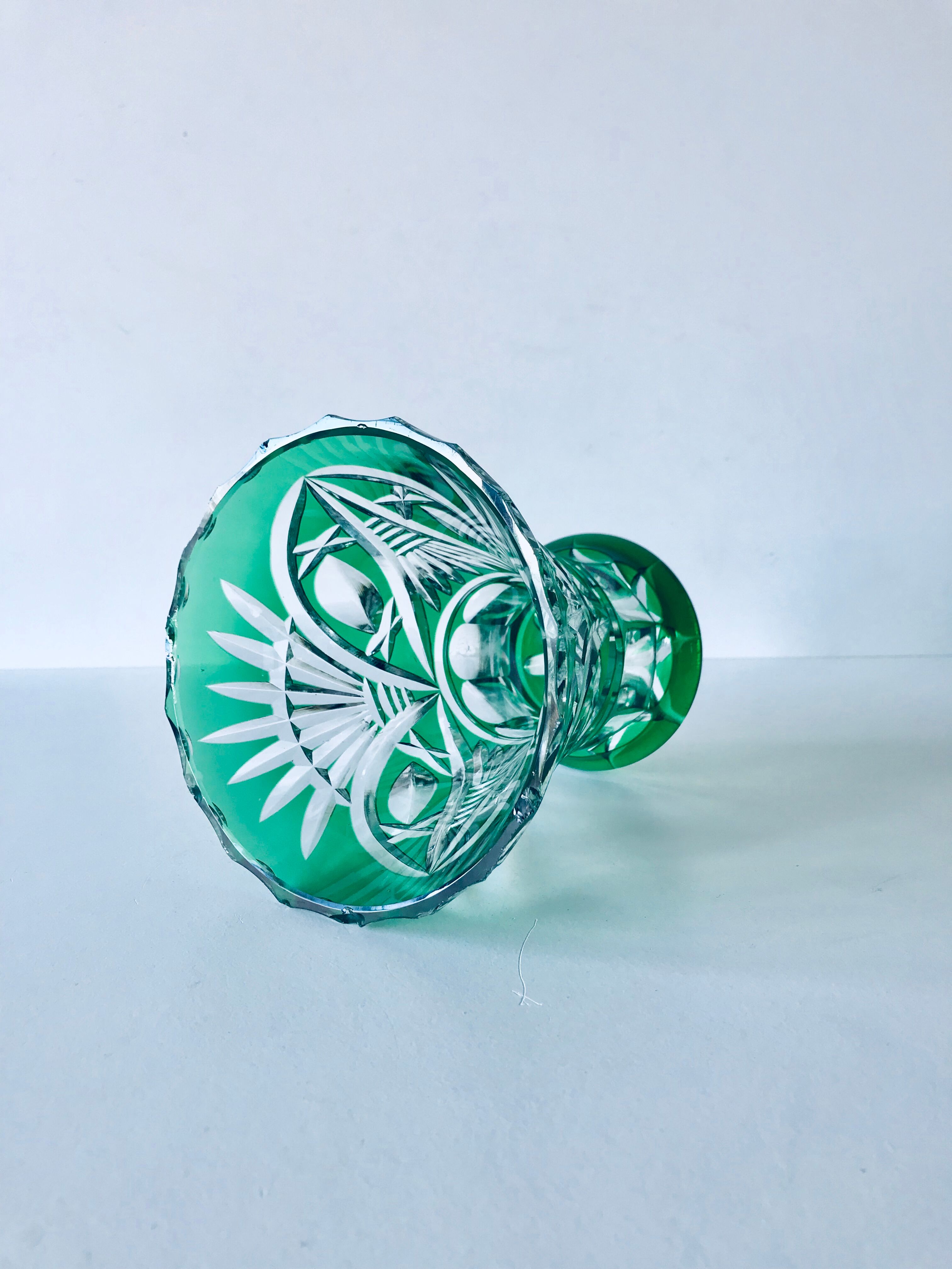 Vase Art Déco en cristal taillé vert