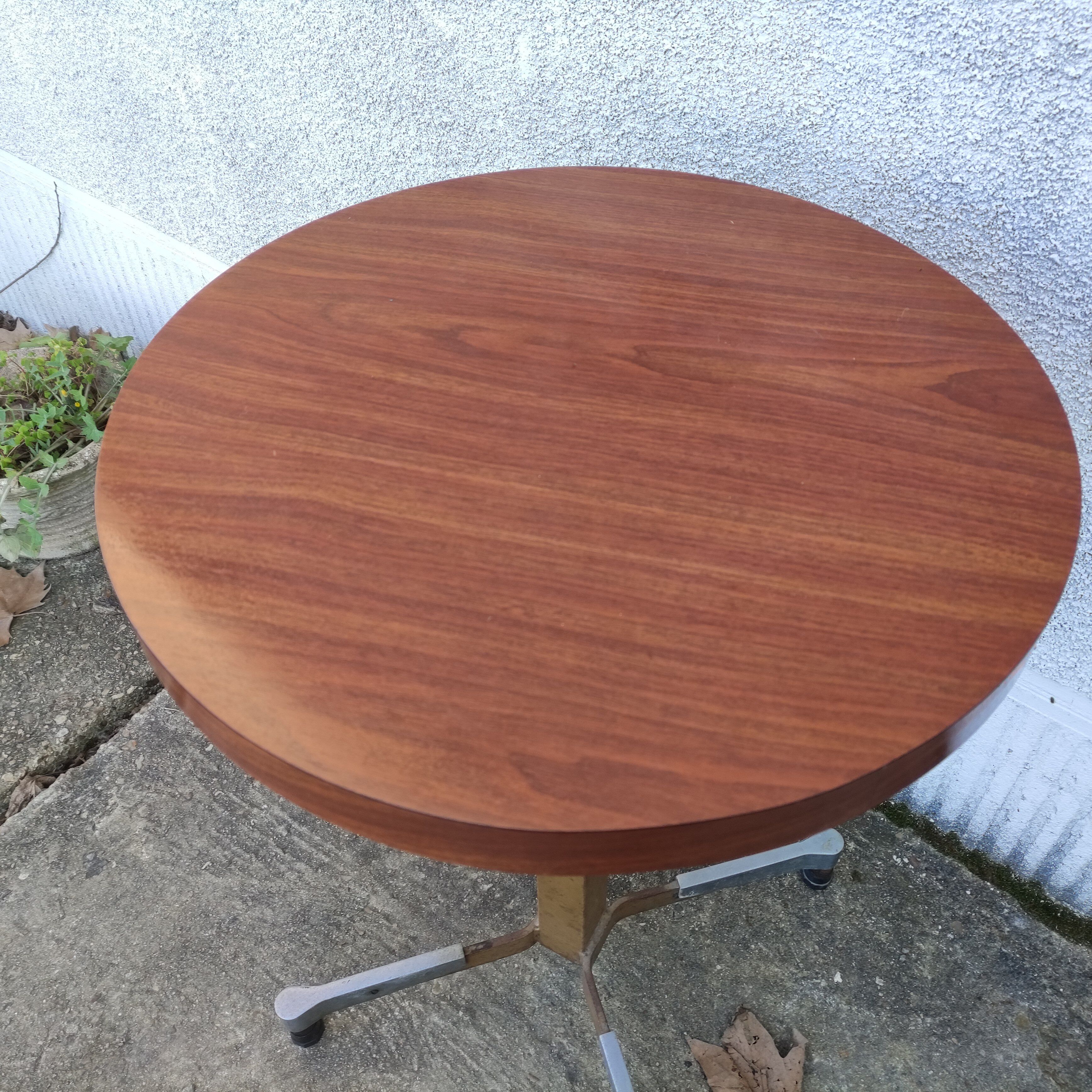 Table de bistrot ronde, guéridon