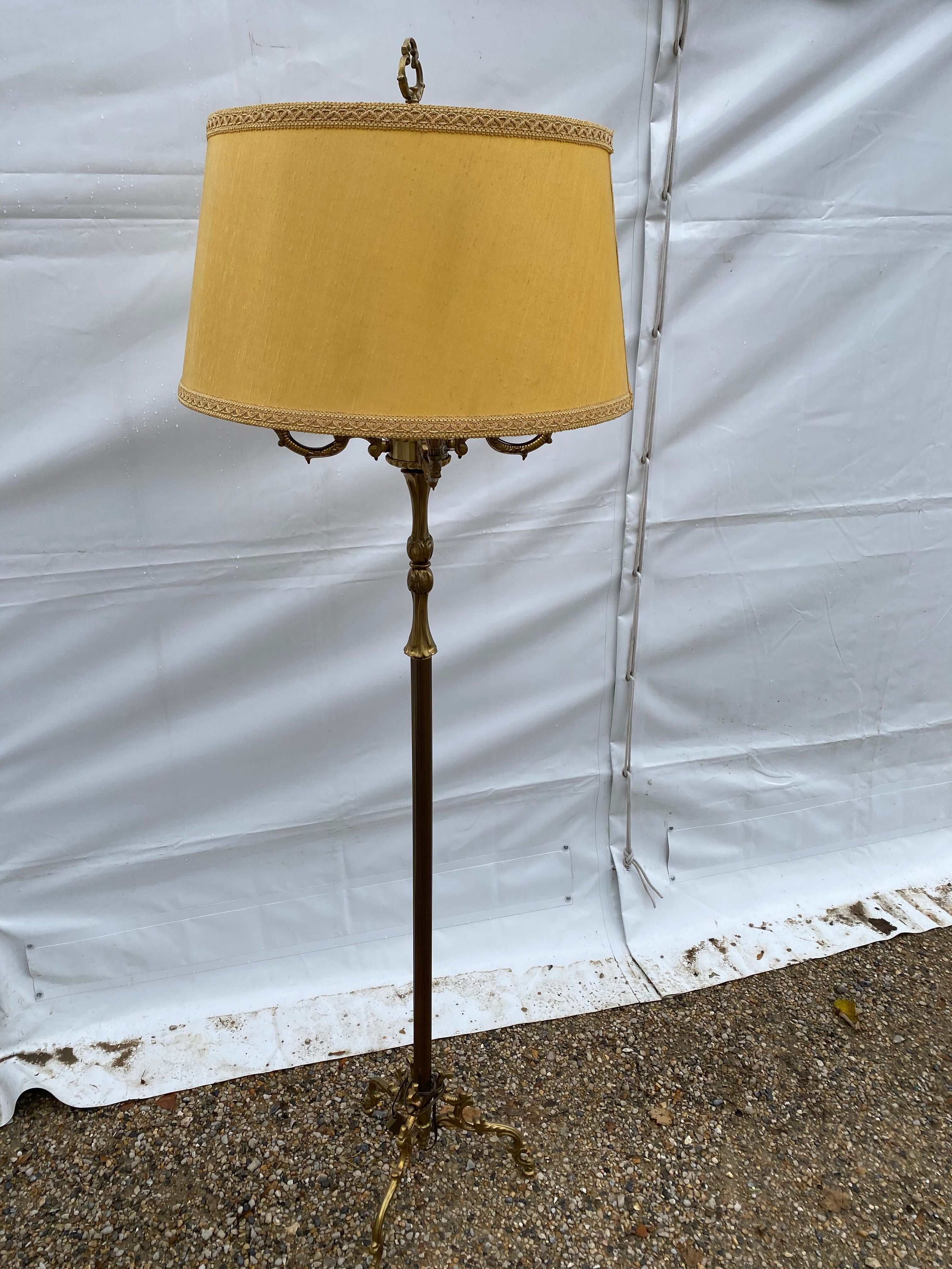 Gilded bronze parquet lamp