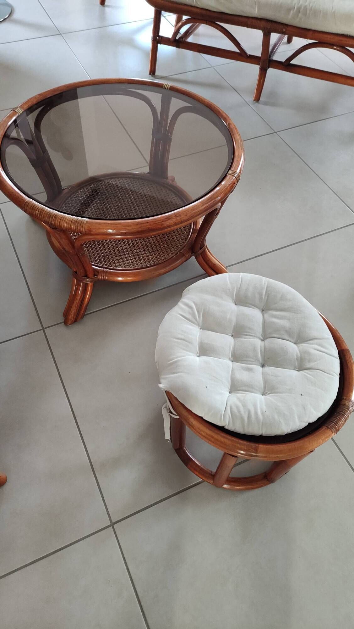 Sofa armchairs and coffee table in vintage rattan of six pieces