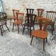 Chaises de bistrot dépareillées