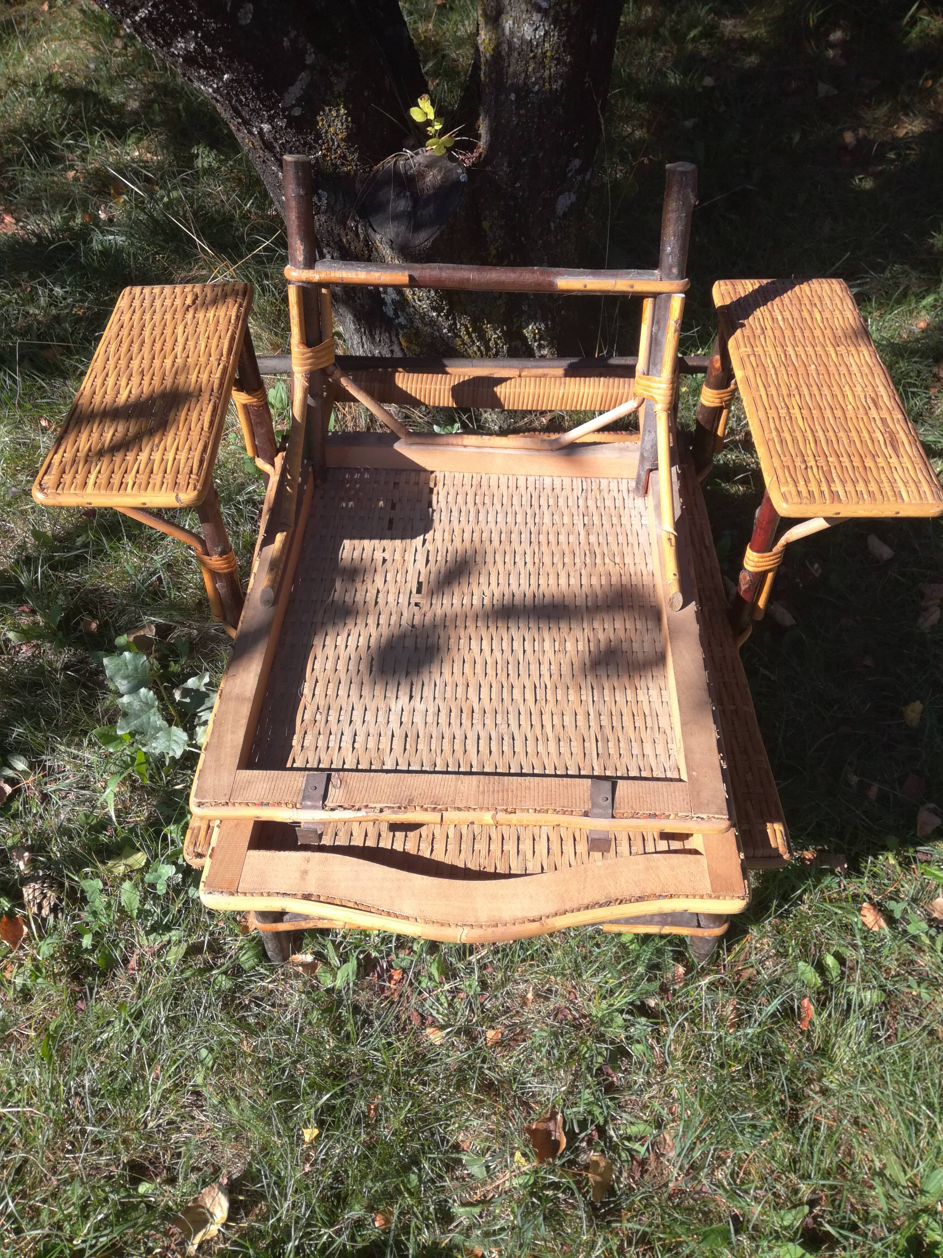 Vintage rattan lounger