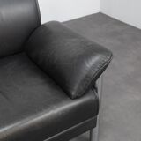 Postmodern Italian lounge chair in leather and chrome, 1980s