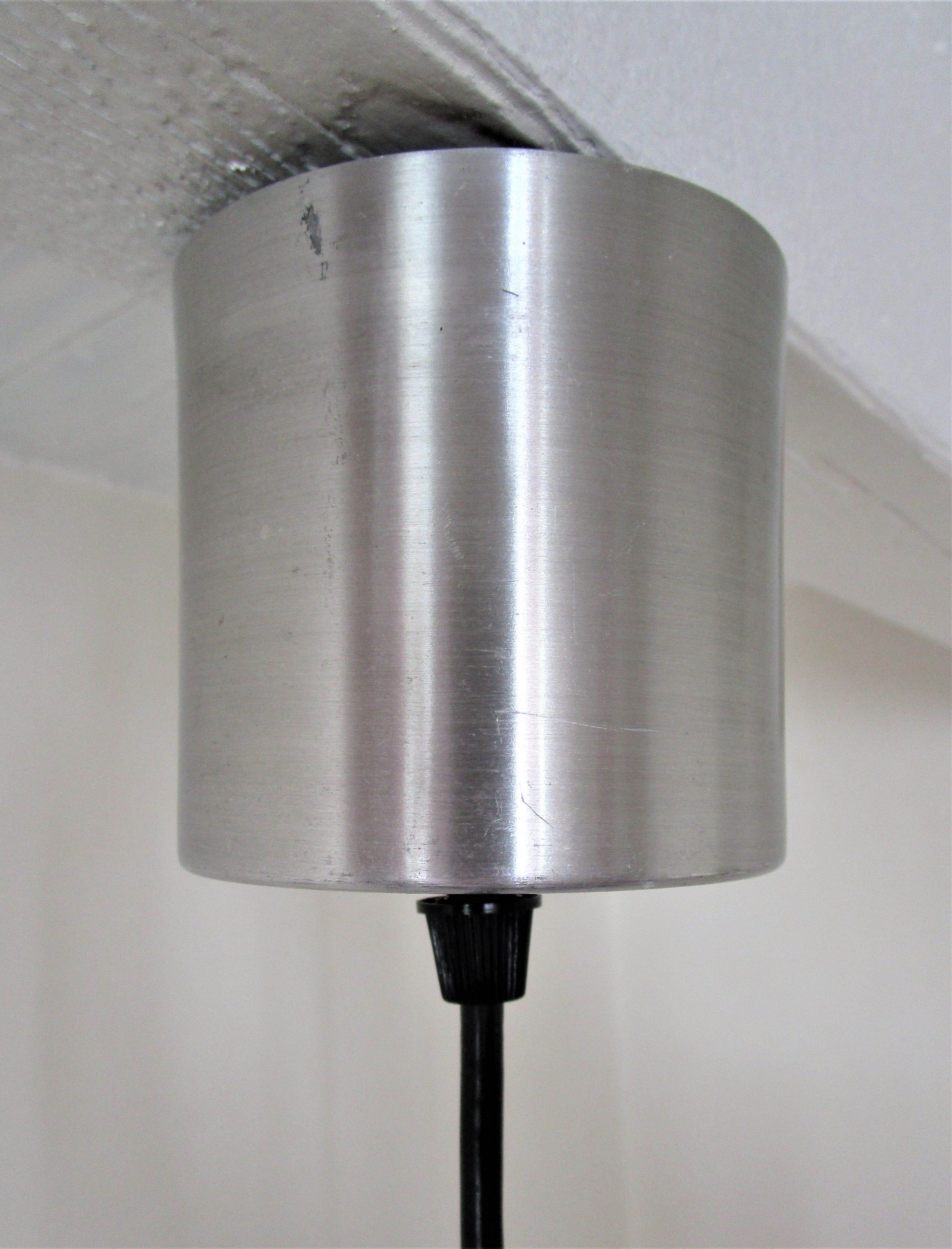 Lustre space age brushed aluminum 70s