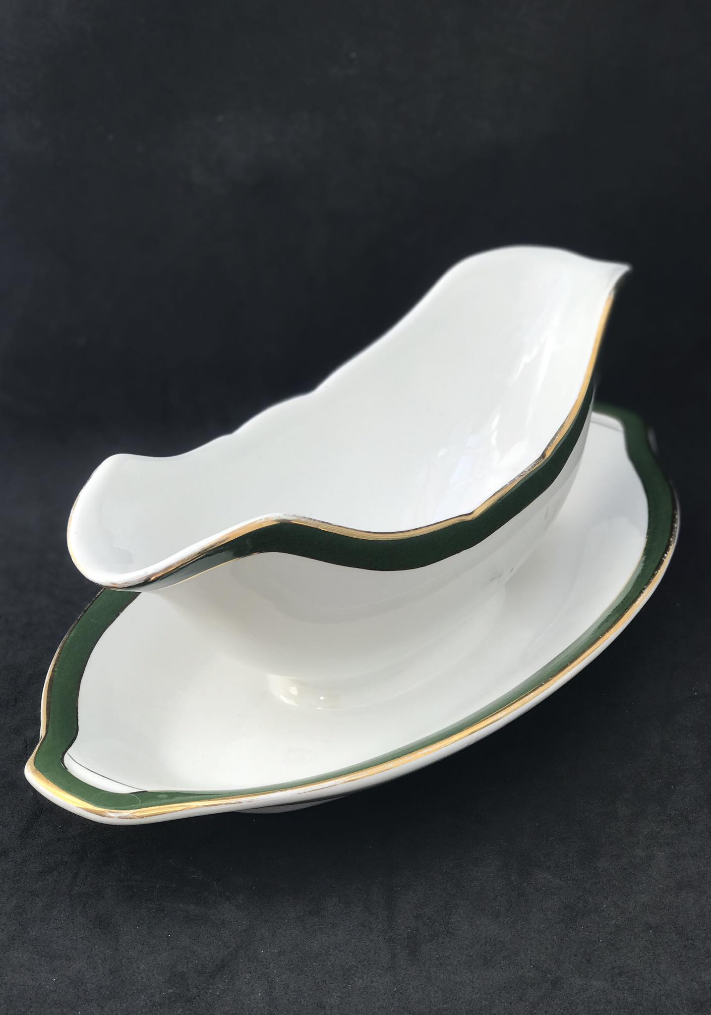 Saucière with antique attached underplate Villeroy and Boch Boch Mettlach XIX century