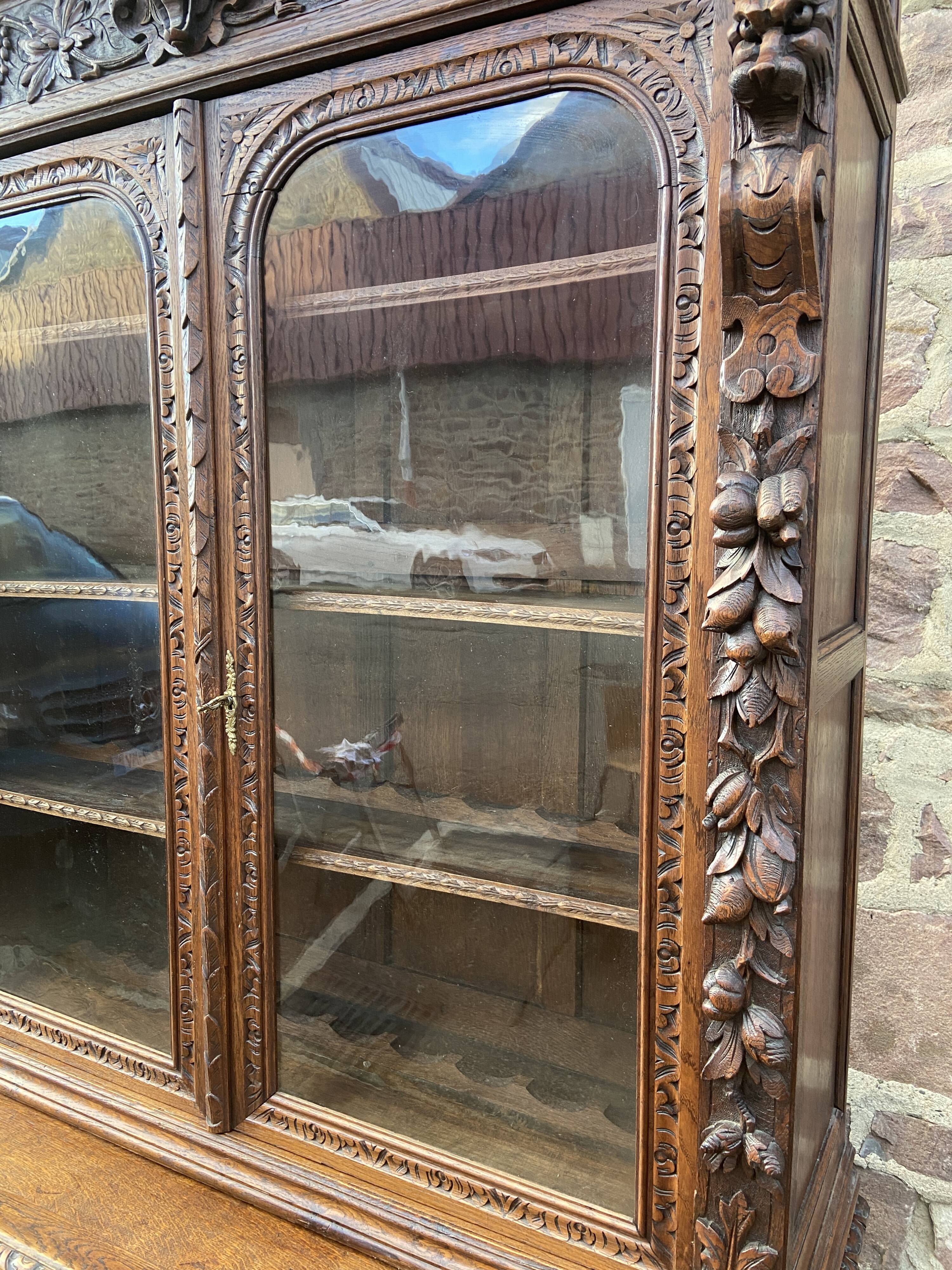 Hunting buffet style Louis XIII Renaissance XXth