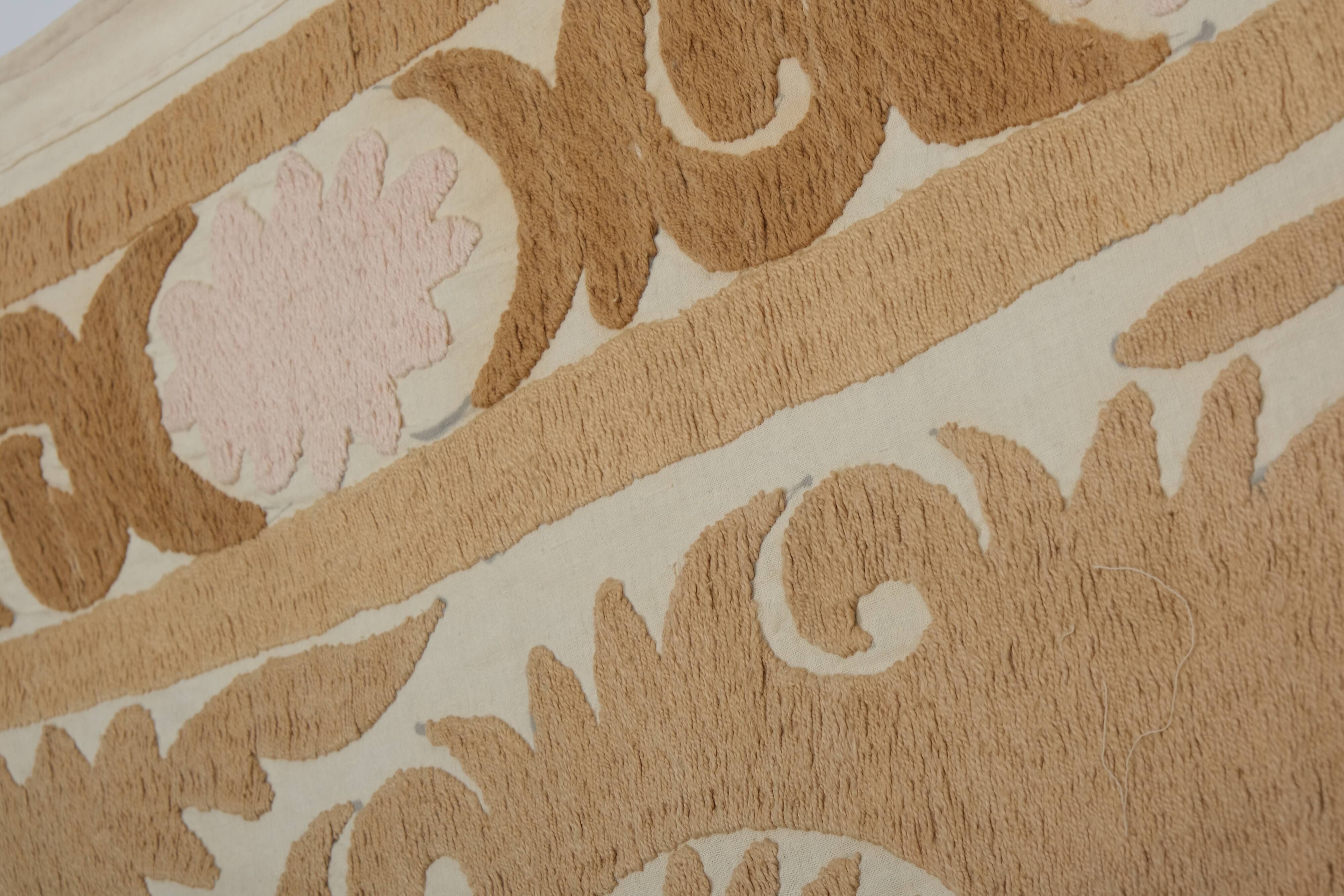 Suzani tapestry 133x137 cm