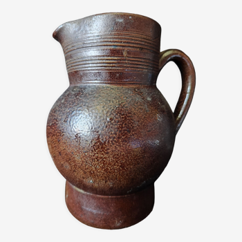 Stoneware Berry pitcher