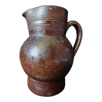 Stoneware Berry pitcher