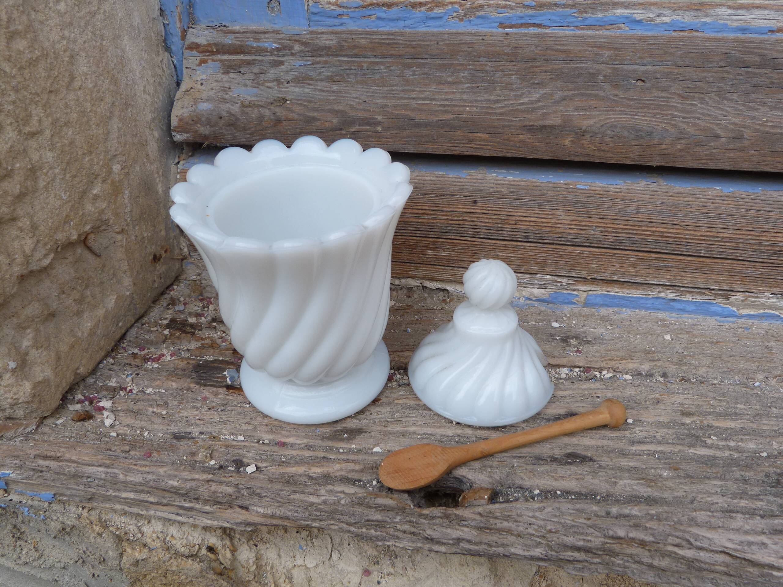Pot à moutarde en opaline Portieux Vallerysthal