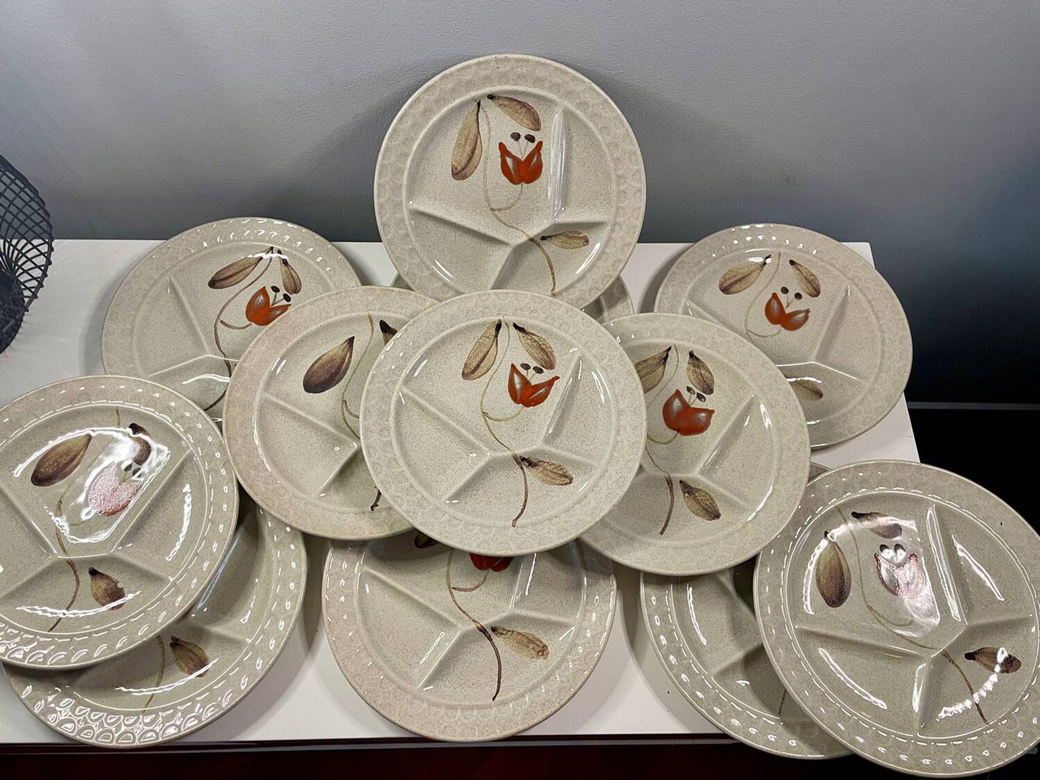 12 vintage Hollandia sarreguemine plates