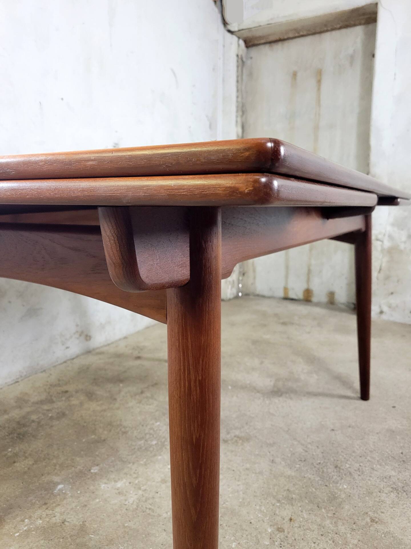 Vintage AT 312 dining table by Hans J. Wegner for Andreas Tuck