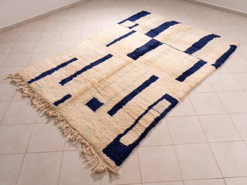 Authentic traditional handmade pure wool rug size 150/250 cm.