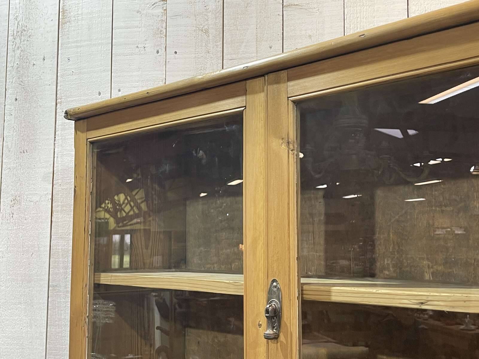 English 2-body sideboard in fir from the early 20th century