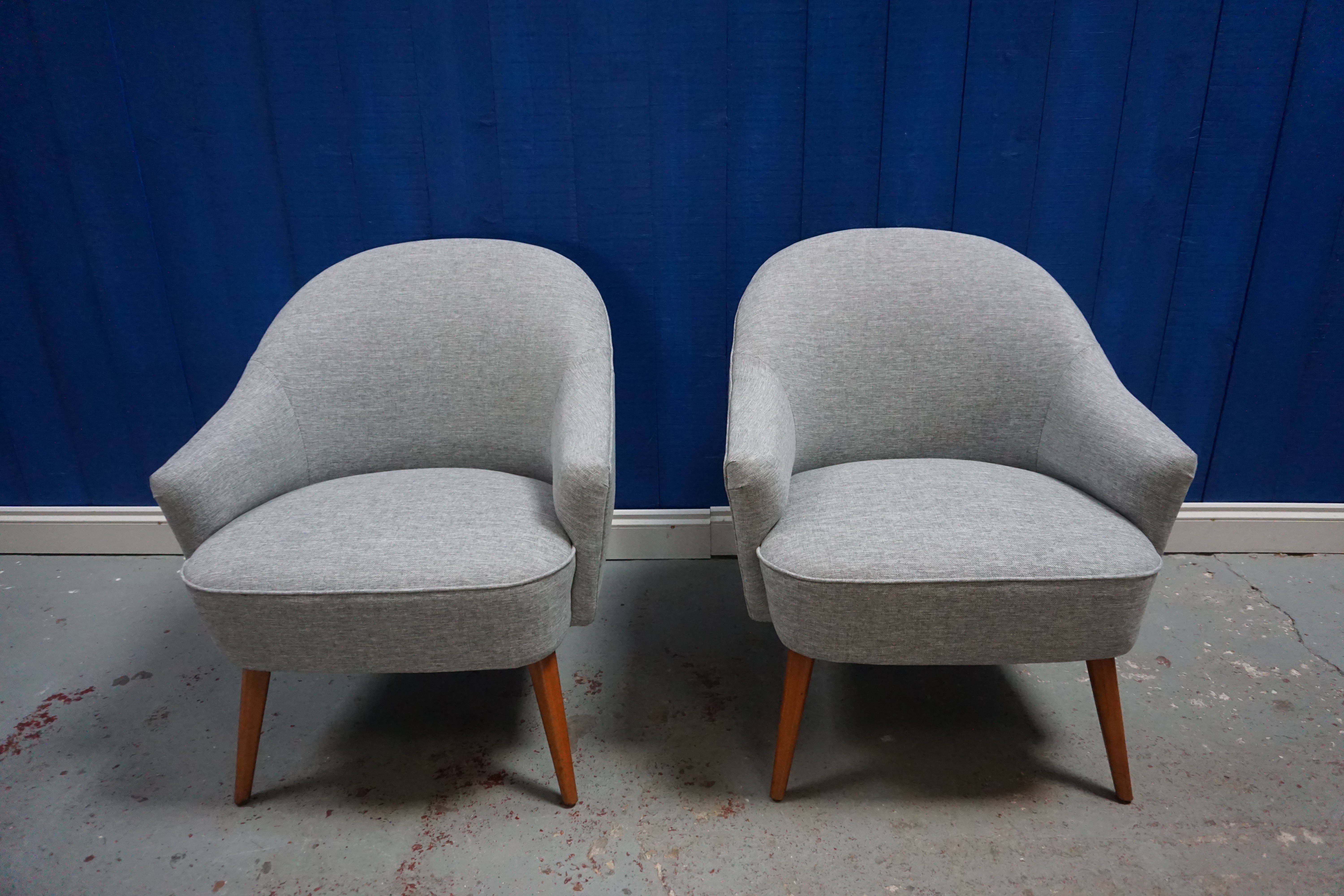 Paire de fauteuils 1950