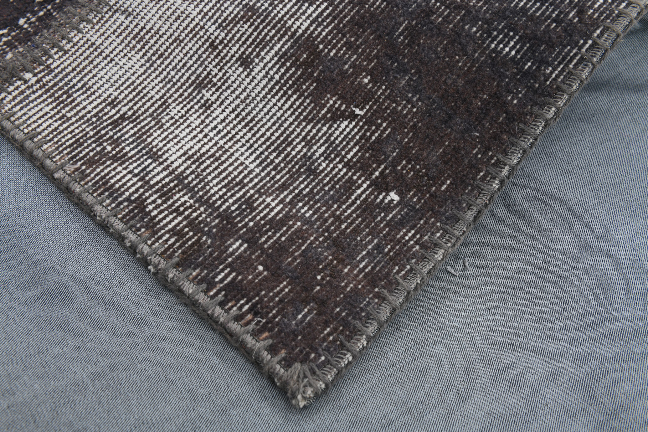 7x10 distressed black & gray vintage rug, 299x203cm