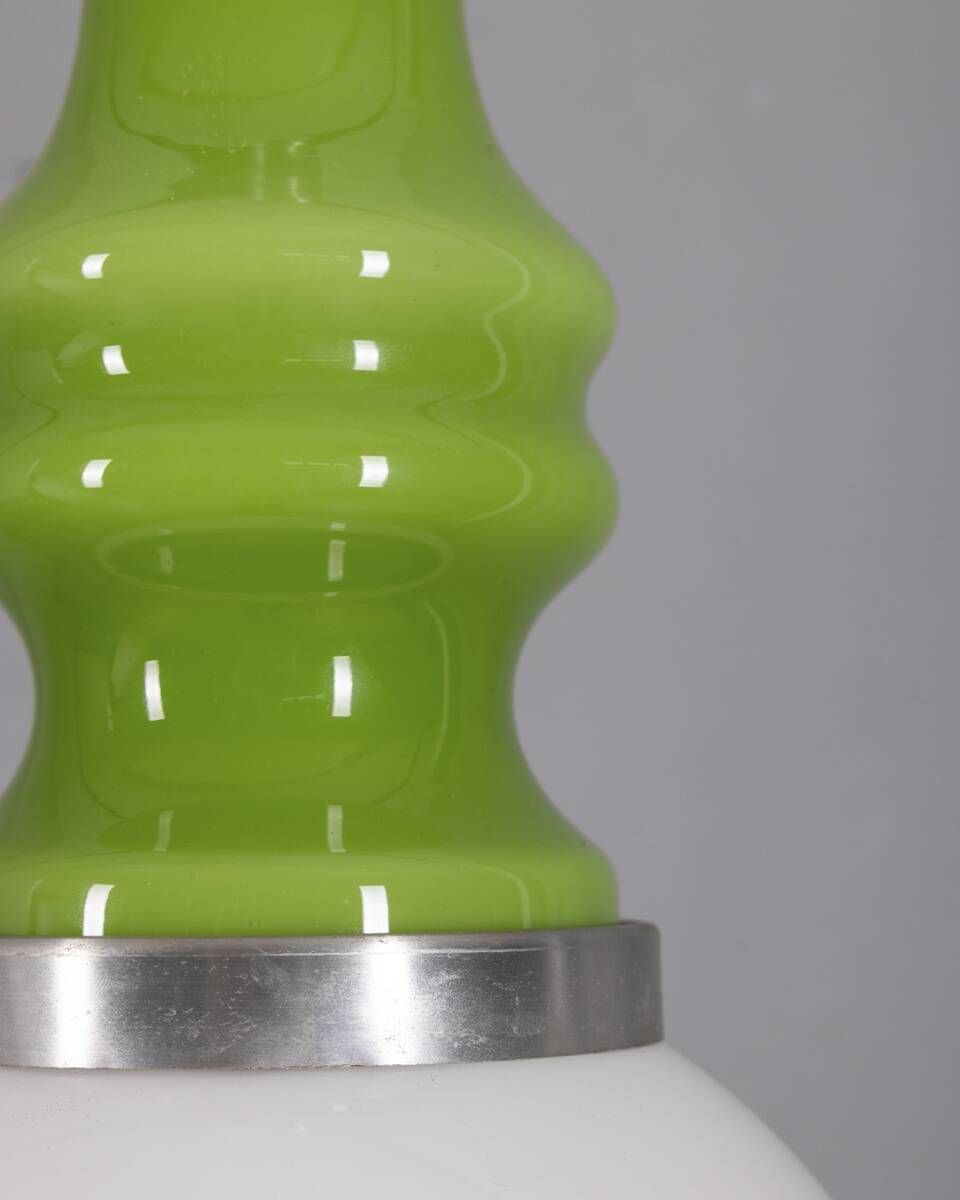 Chandelier en verre vert vintage des années 1970 avec un design d'ère spatiale