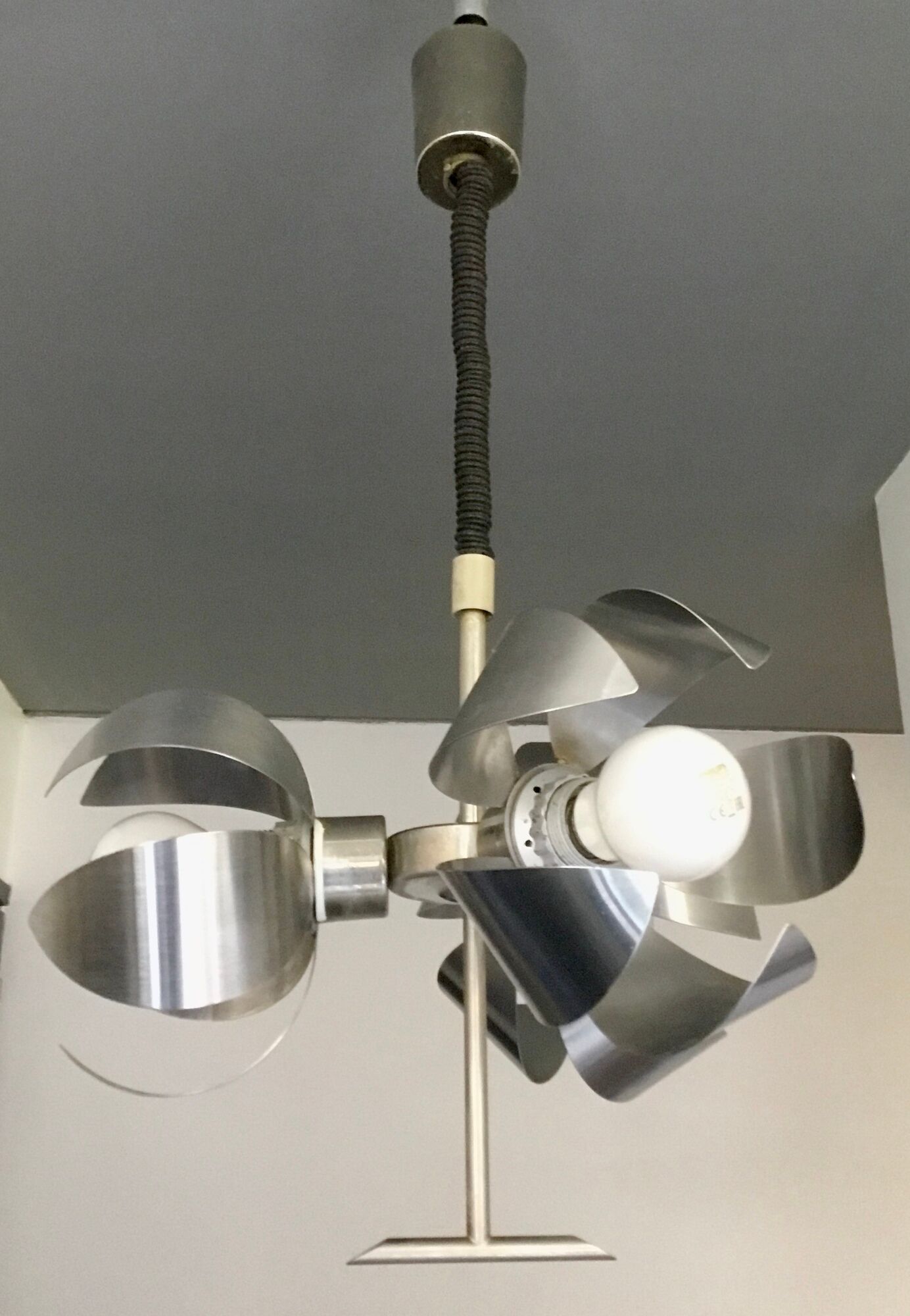 Space-age pendant lamp with 3 stainless steel lights and brushed aluminum adjustable in height - design 1970
