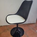 Tulip foot chair