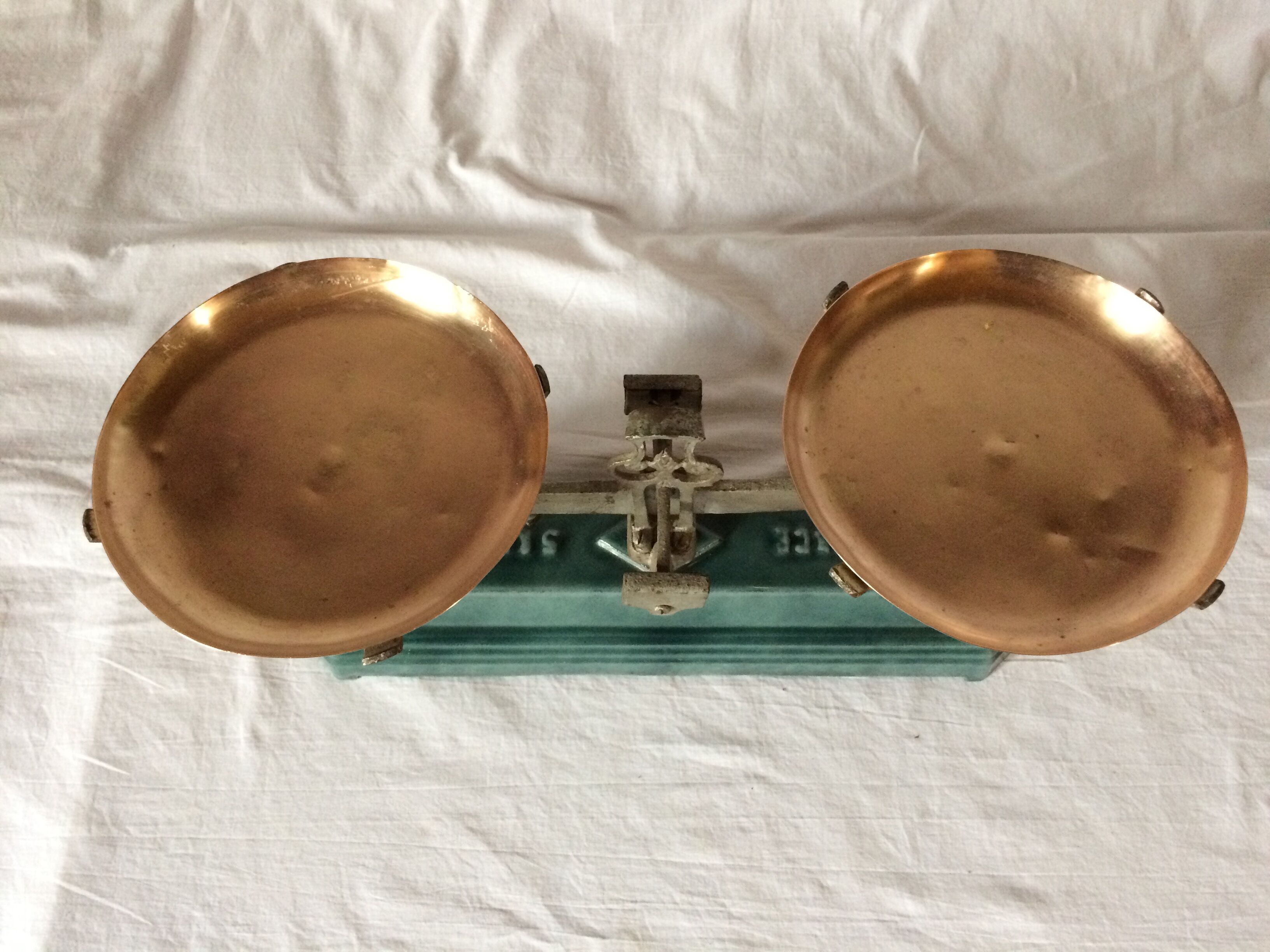 5 KG enamelled cast iron scale