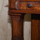 Table d'écriture Renaissance en noyer flamé style Pugin, vers 1850