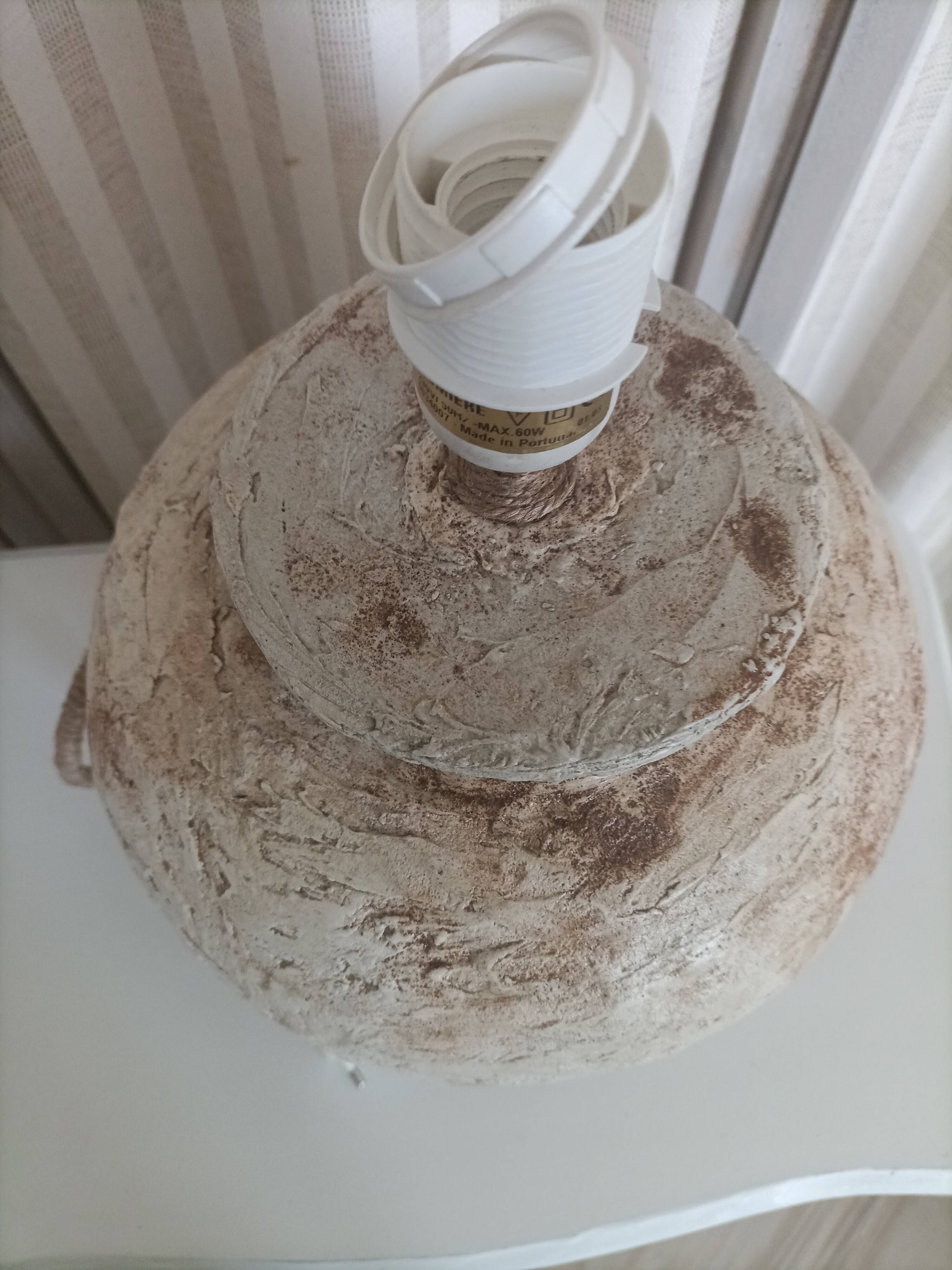 Redesigned table lamp – Shabby Chic and Vintage