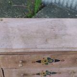 Commode de poupée