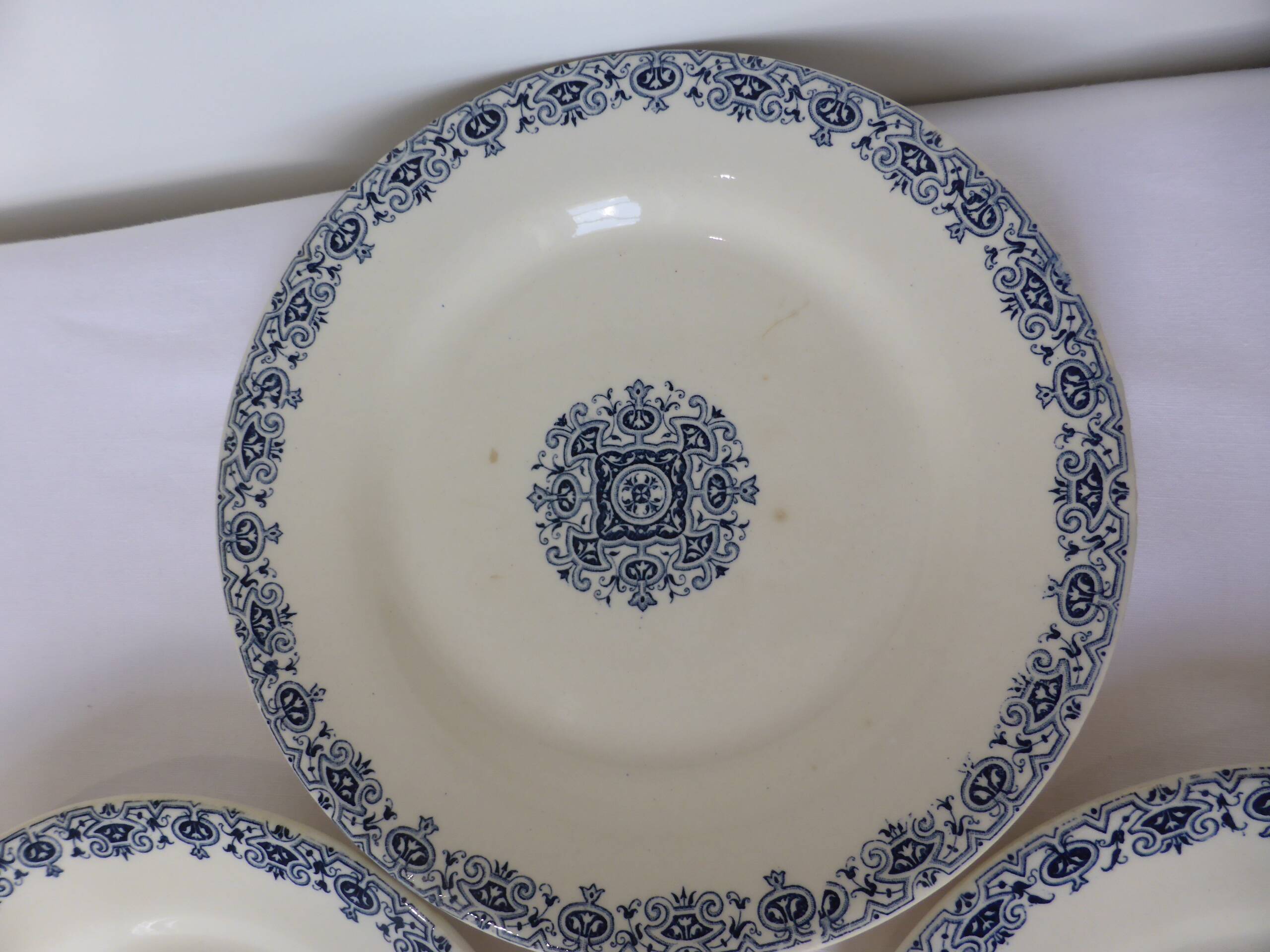 3 Gien dinner plates, Montmorency pattern 220606