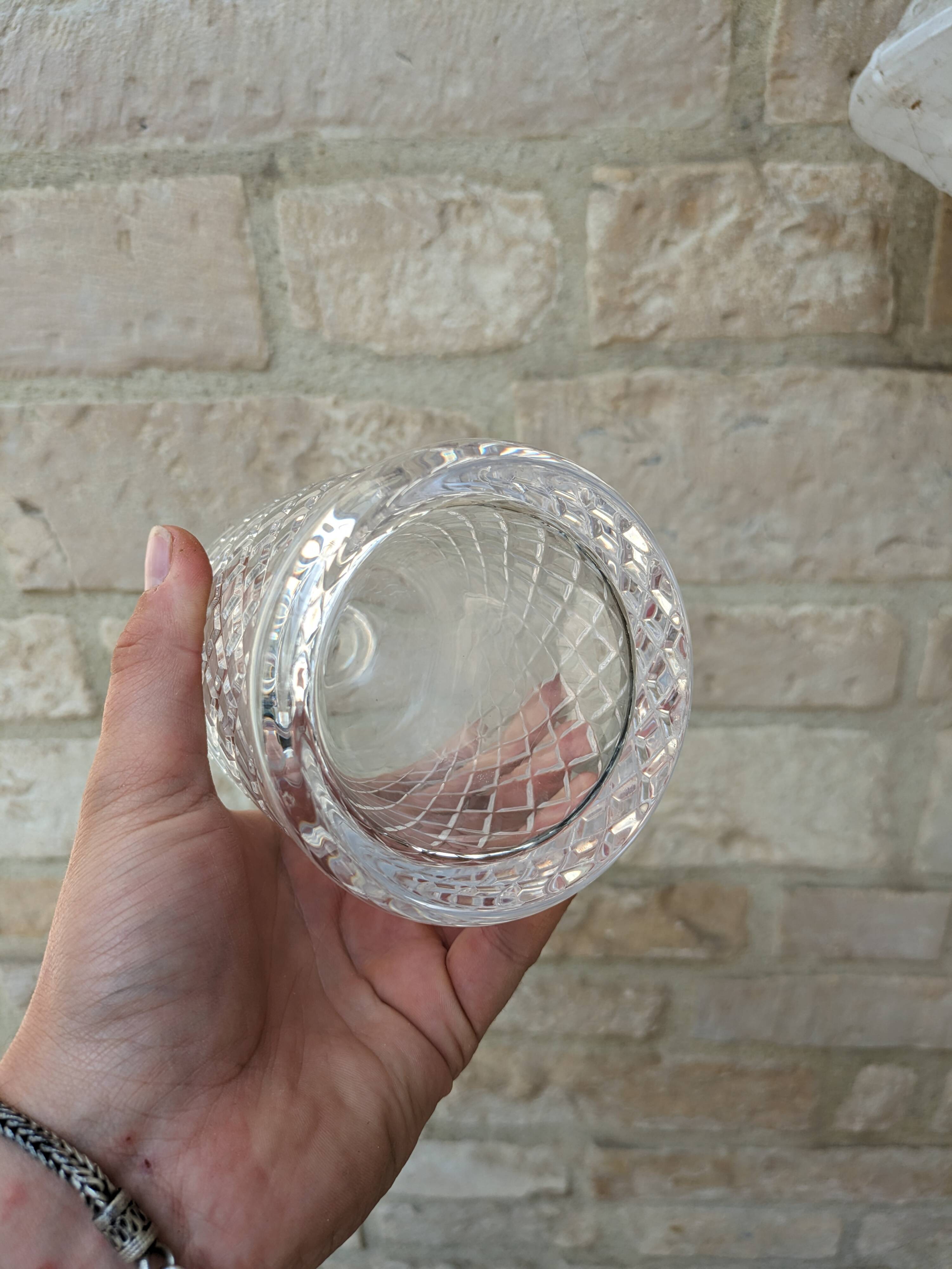 Ancienne carafe en cristal taillé avec bouchon 1l